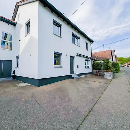 Goldcream Suites - Modern - Netflix - Free Parking Guenzburg Exterior photo