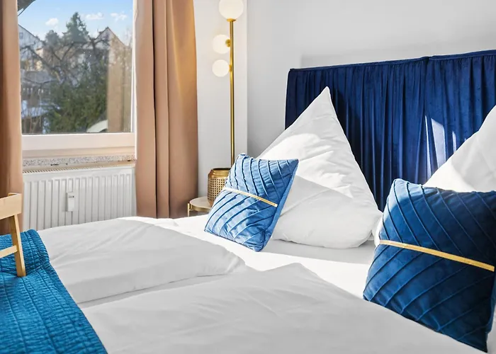 Goldcream Suites - Modern - Netflix - Free Parking