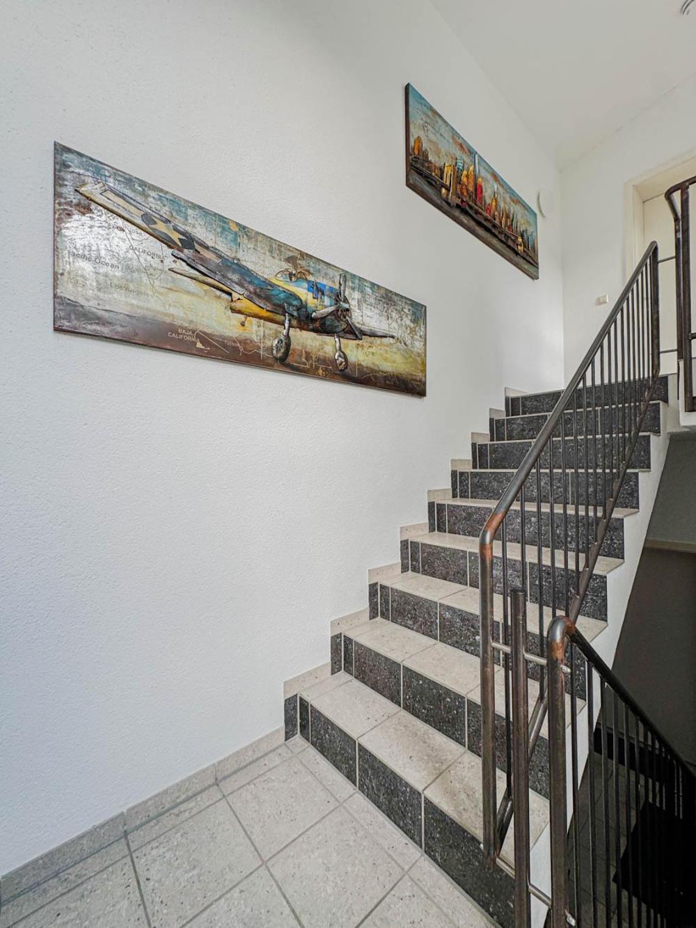 Goldcream - Modern - Netflix - Free Parking Apartment Guenzburg