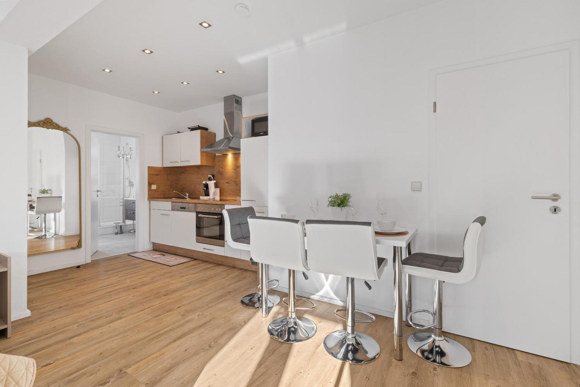 Goldcream - Modern - Netflix - Free Parking Apartment