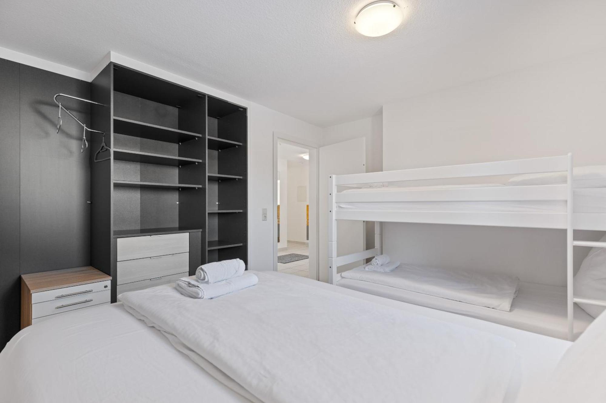 Goldcream - Modern - Netflix - Free Parking * Guenzburg